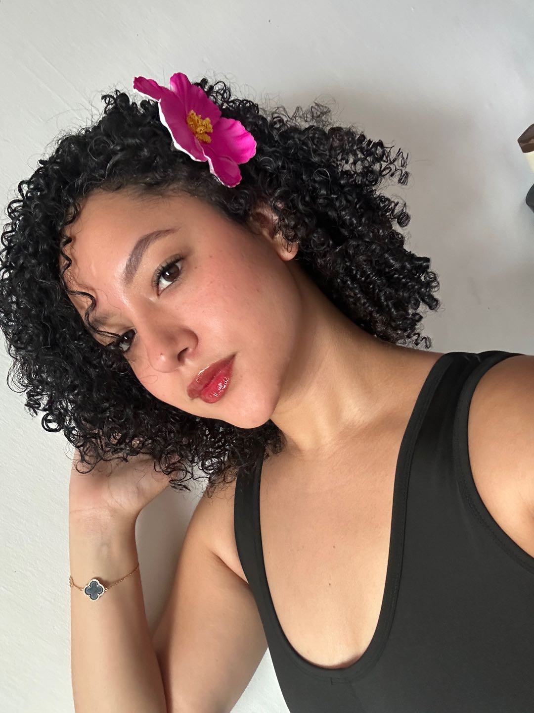 Ximena — online now on Honeycam