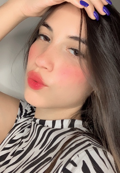 Sara — online now on Honeycam